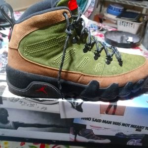 Men Jordan 9